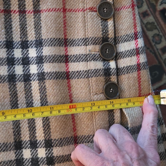 Burberry Beige Plaid A-Line Skirt - Picture 15 of 16